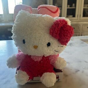 New Hello Kitty plush toy and blanket